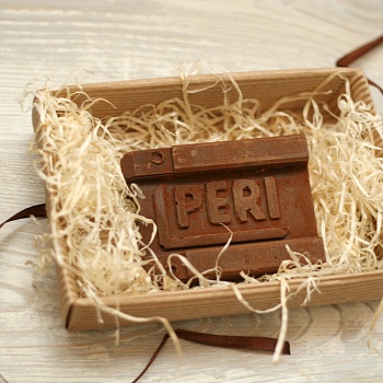 Фигурный шоколад для компании Peri
